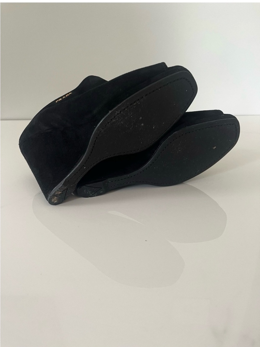 AUTHENTIC PRADA - Picture 8 of 10